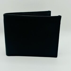 Men’s Black Genuine Leather Center Flap Bifold Wallet